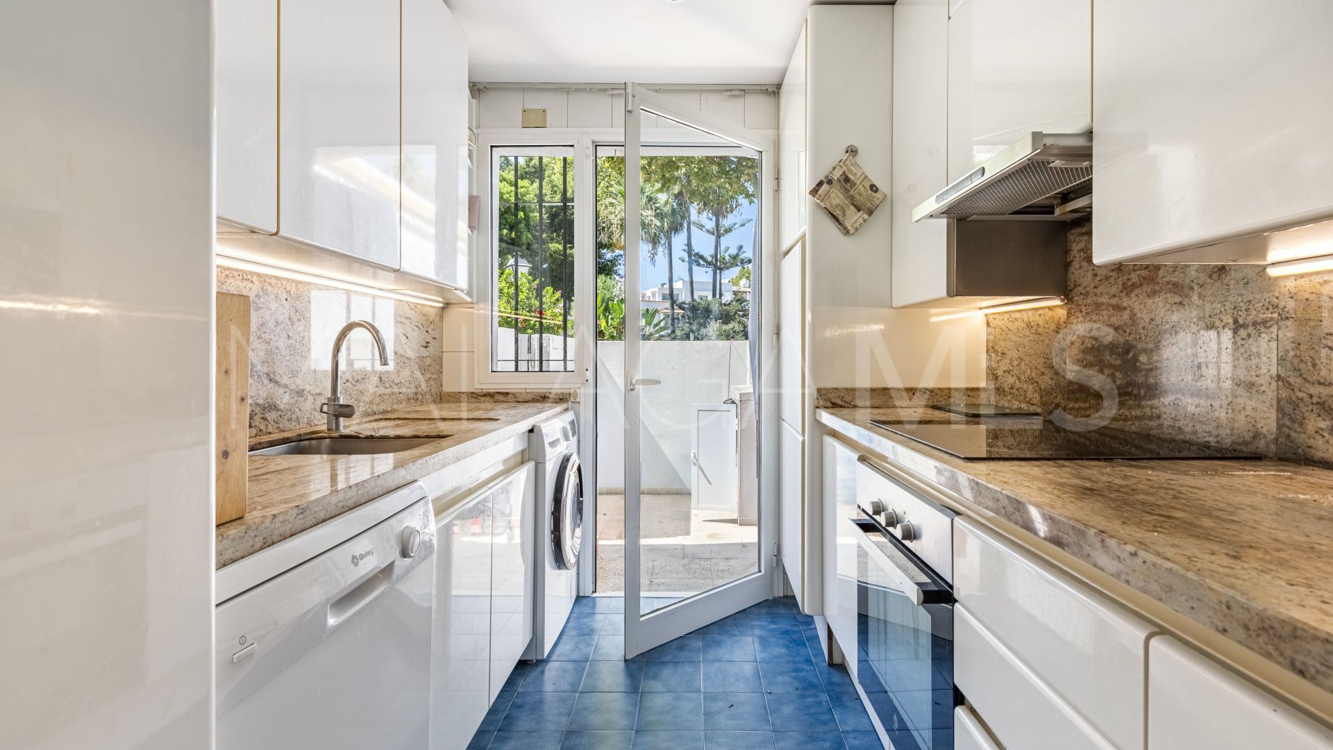 Marbellamar town house for sale