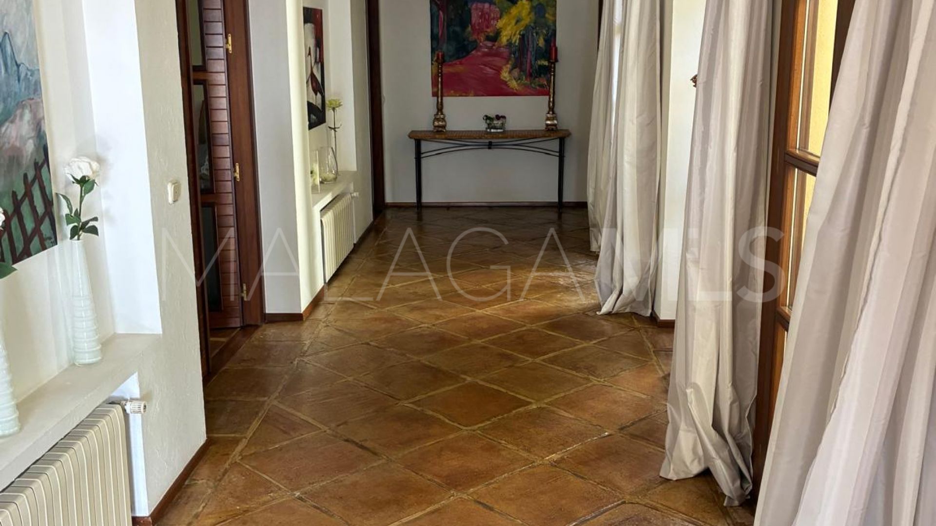 Villa for sale in Altos Reales