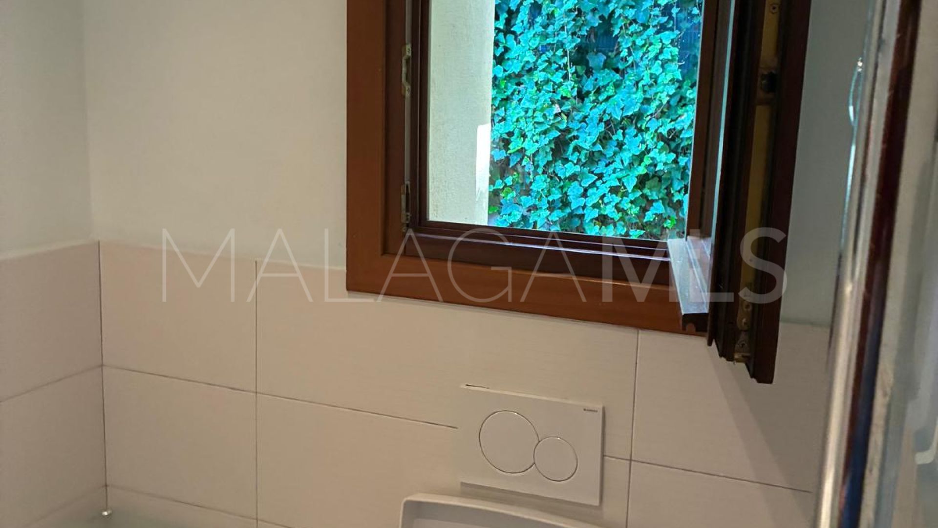 Villa for sale in Altos Reales