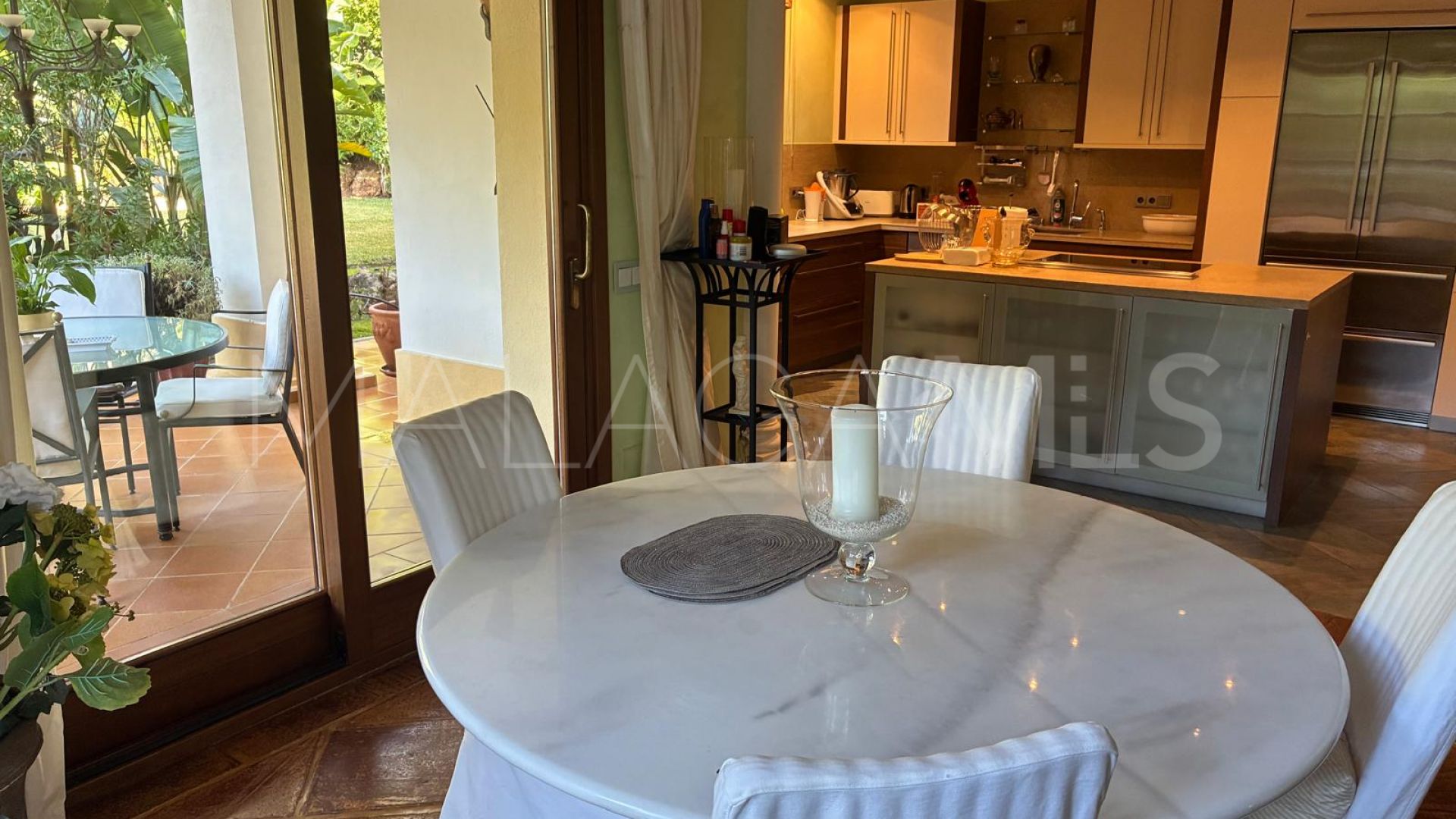 Villa for sale in Altos Reales