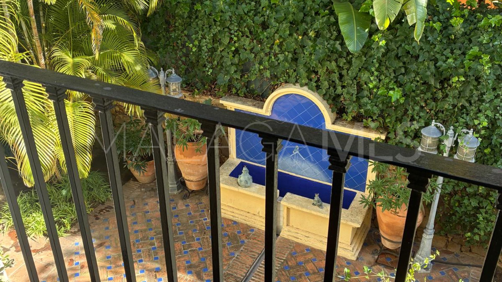 Villa for sale in Altos Reales