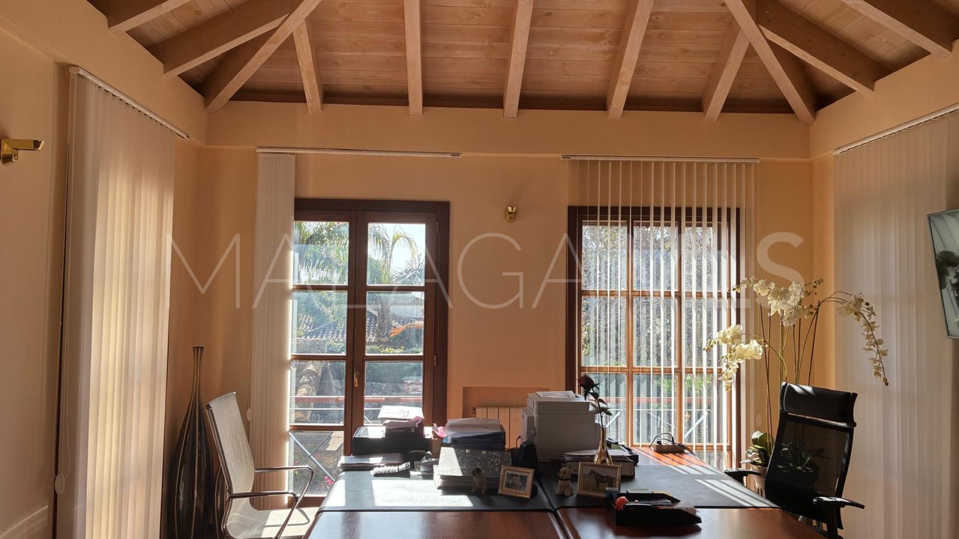 Villa for sale in Altos Reales