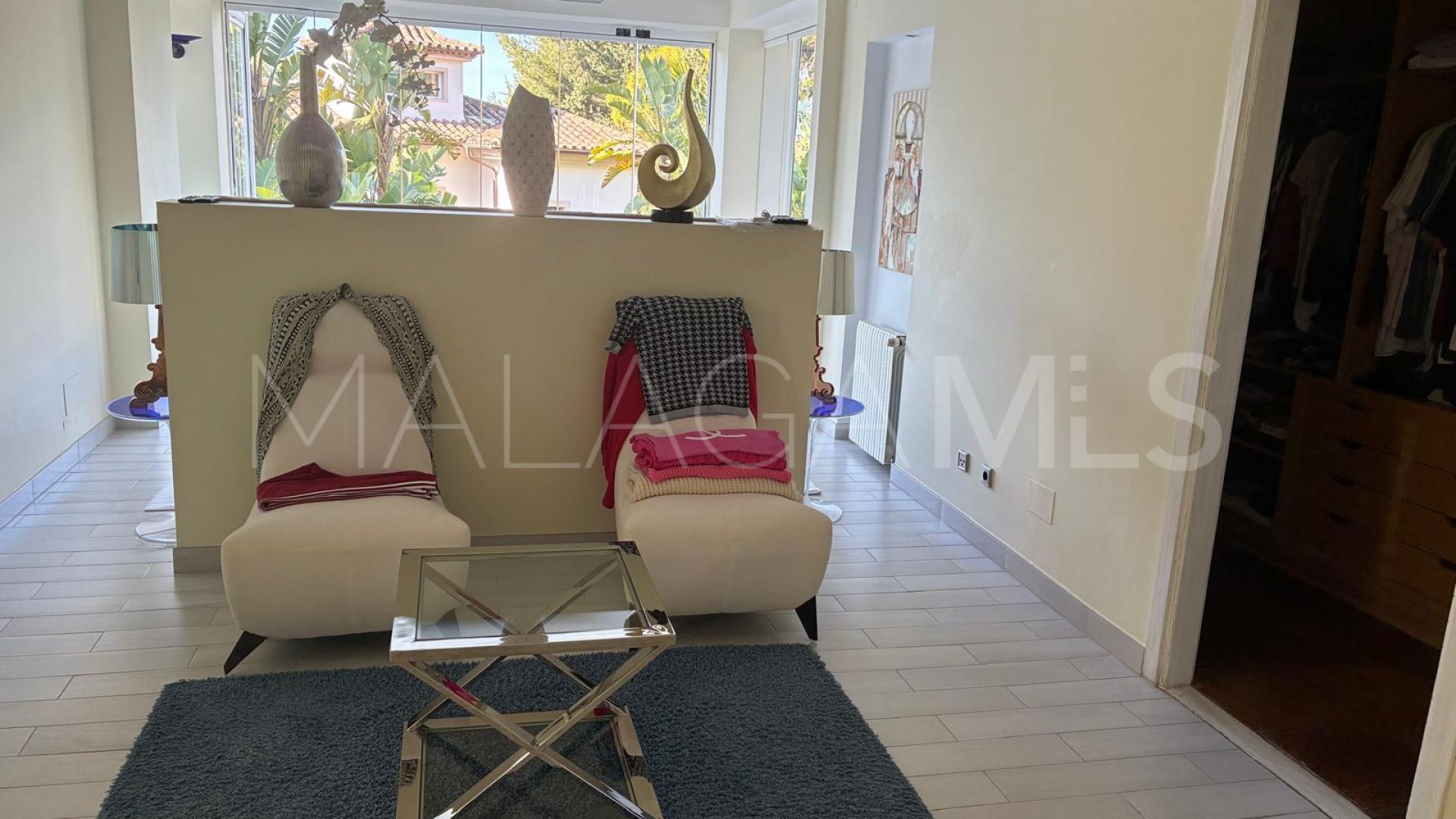 Villa for sale in Altos Reales