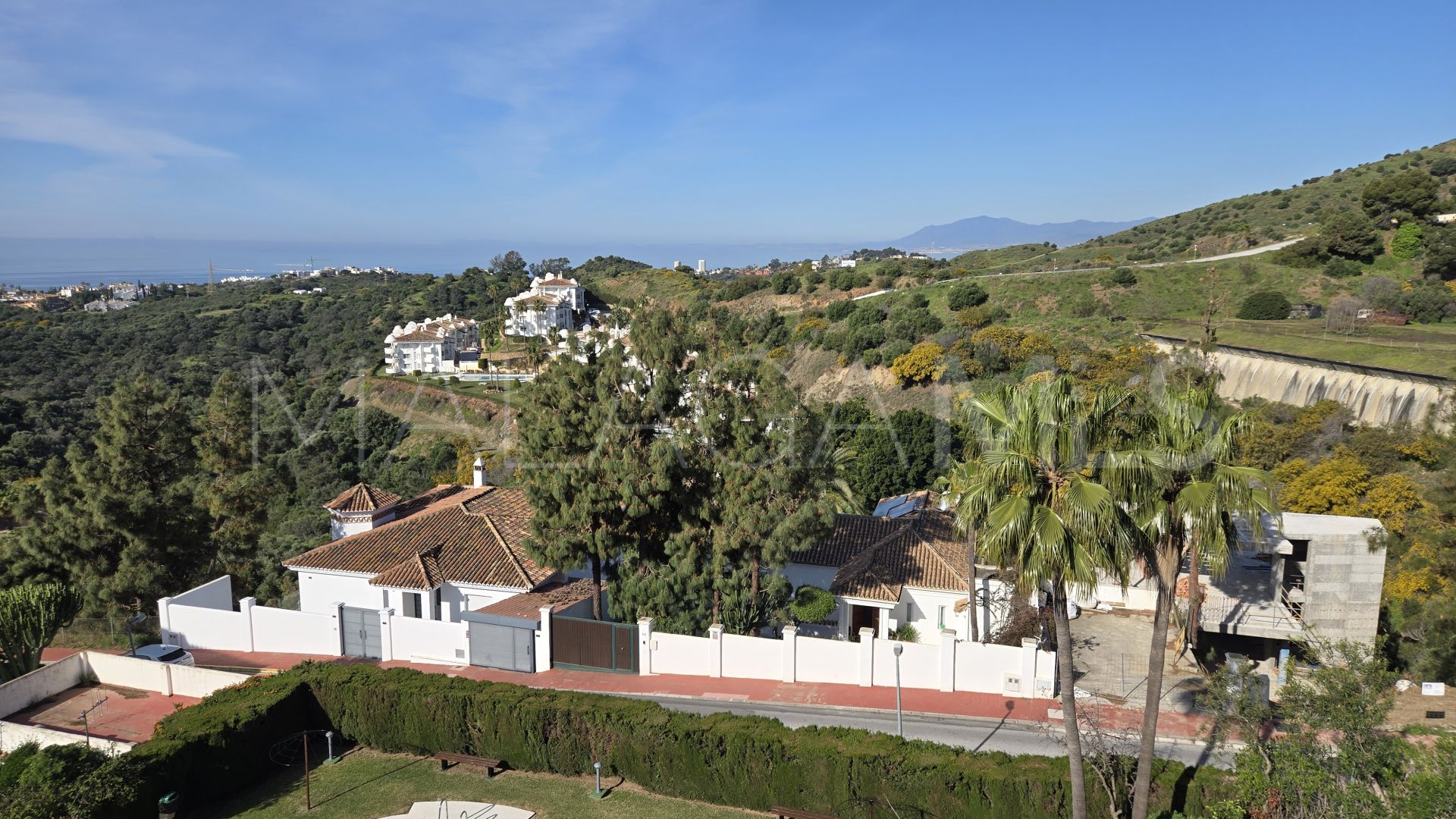 Ático for sale in Sitio de Calahonda