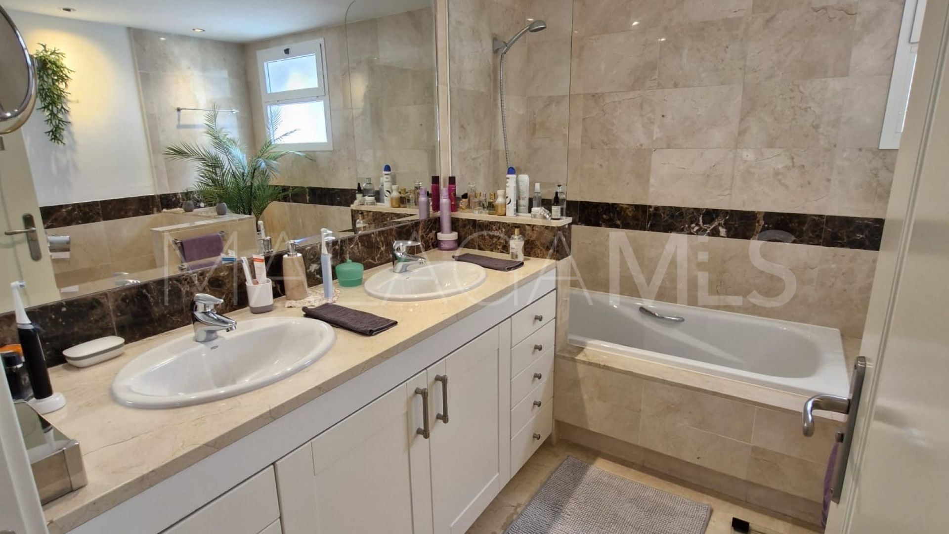 Erdgeschosswohnung for sale in Calahonda