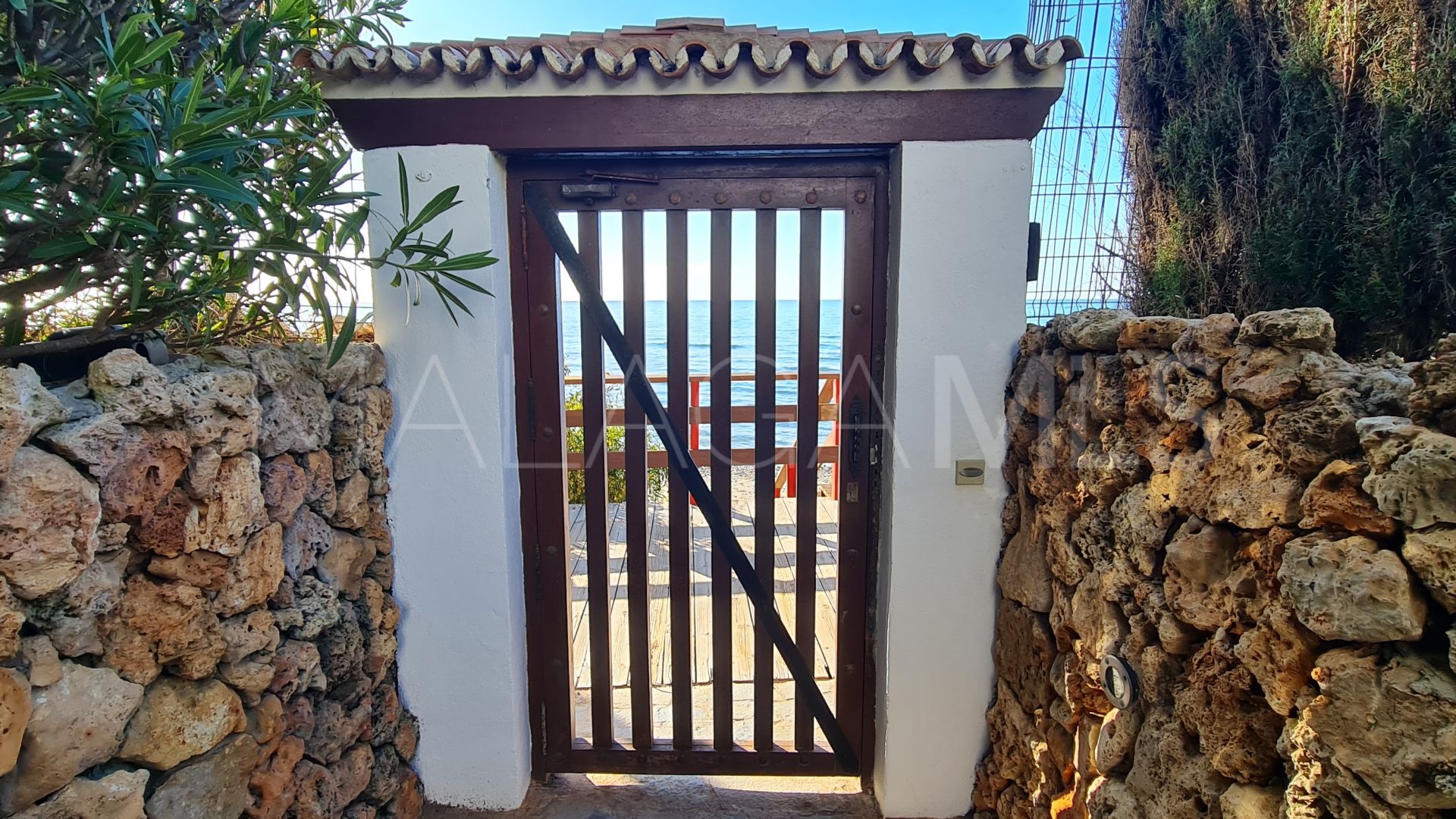 Lägenhet for sale in Calahonda Playa