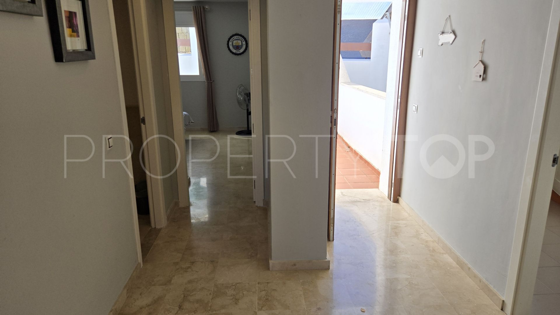 Atico duplex de 3 dormitorios en venta en Aloha Royal