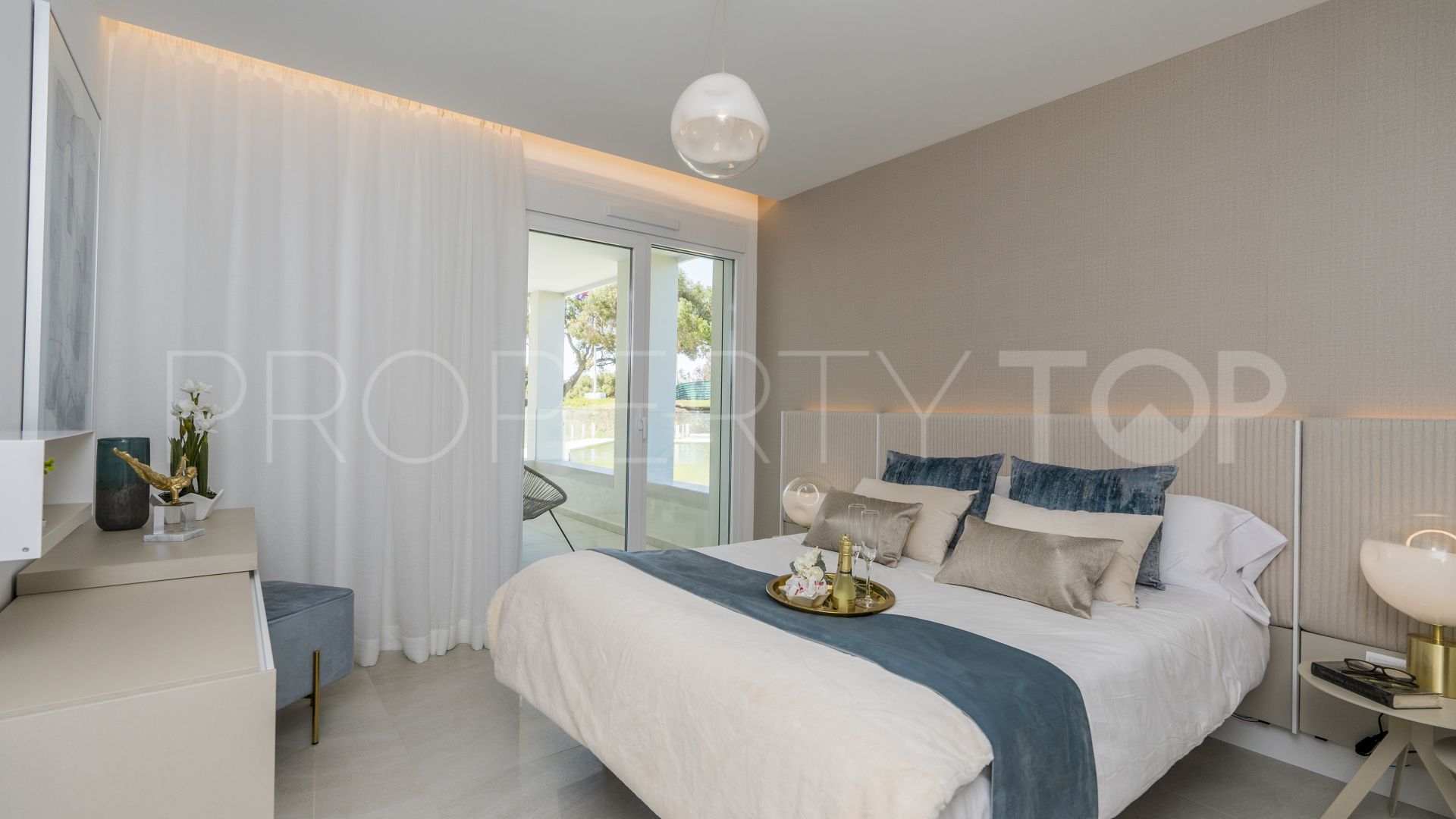 Atico duplex en venta de 3 dormitorios en San Roque Golf