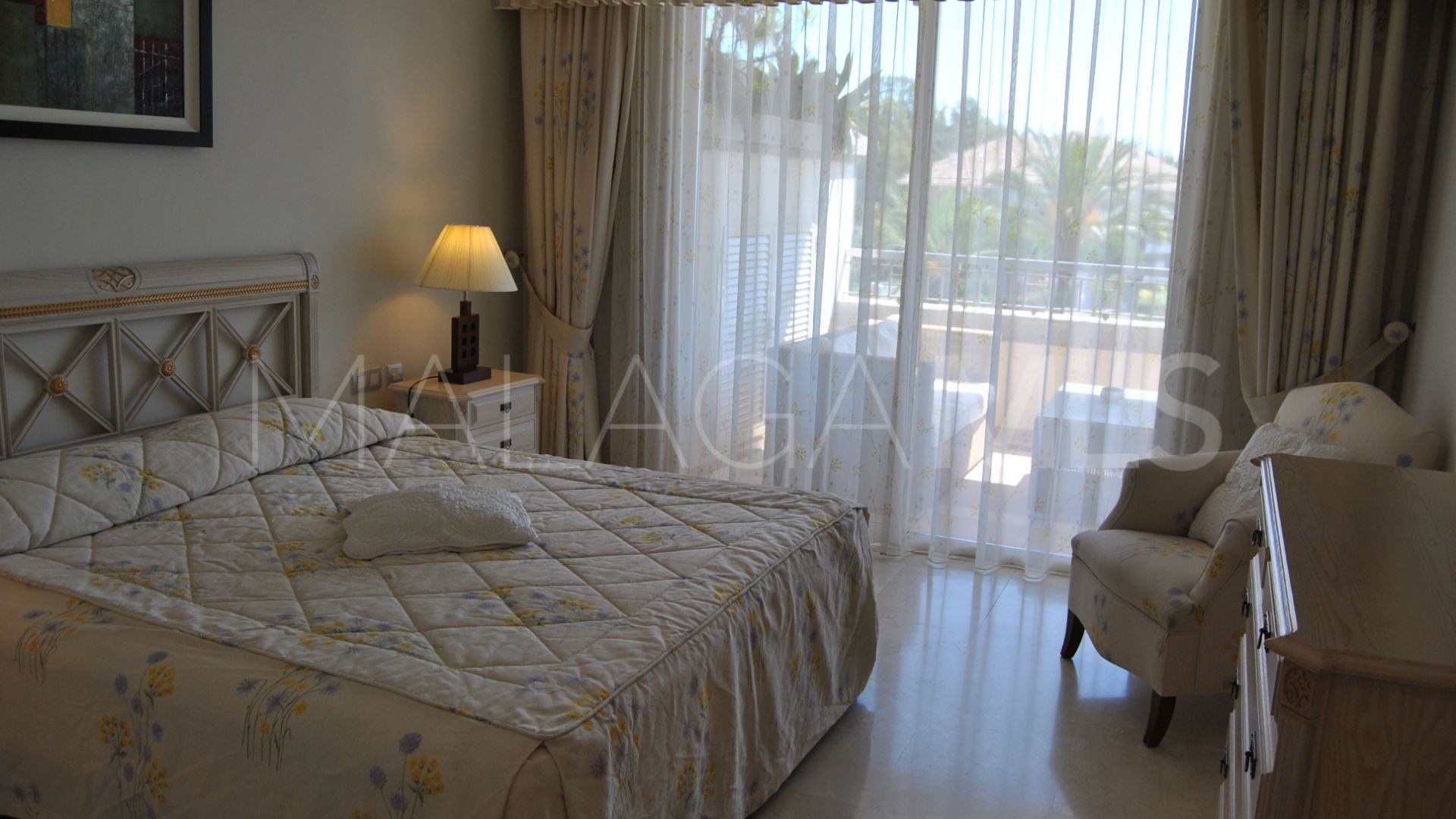 For sale La Trinidad 2 bedrooms apartment