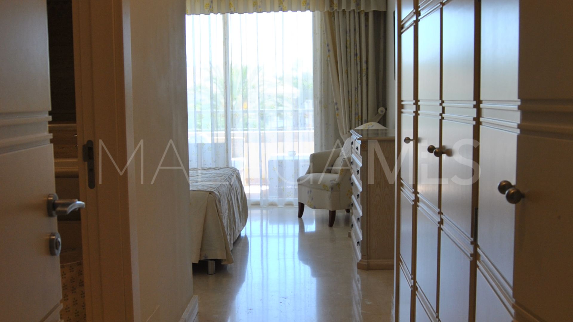 For sale La Trinidad 2 bedrooms apartment