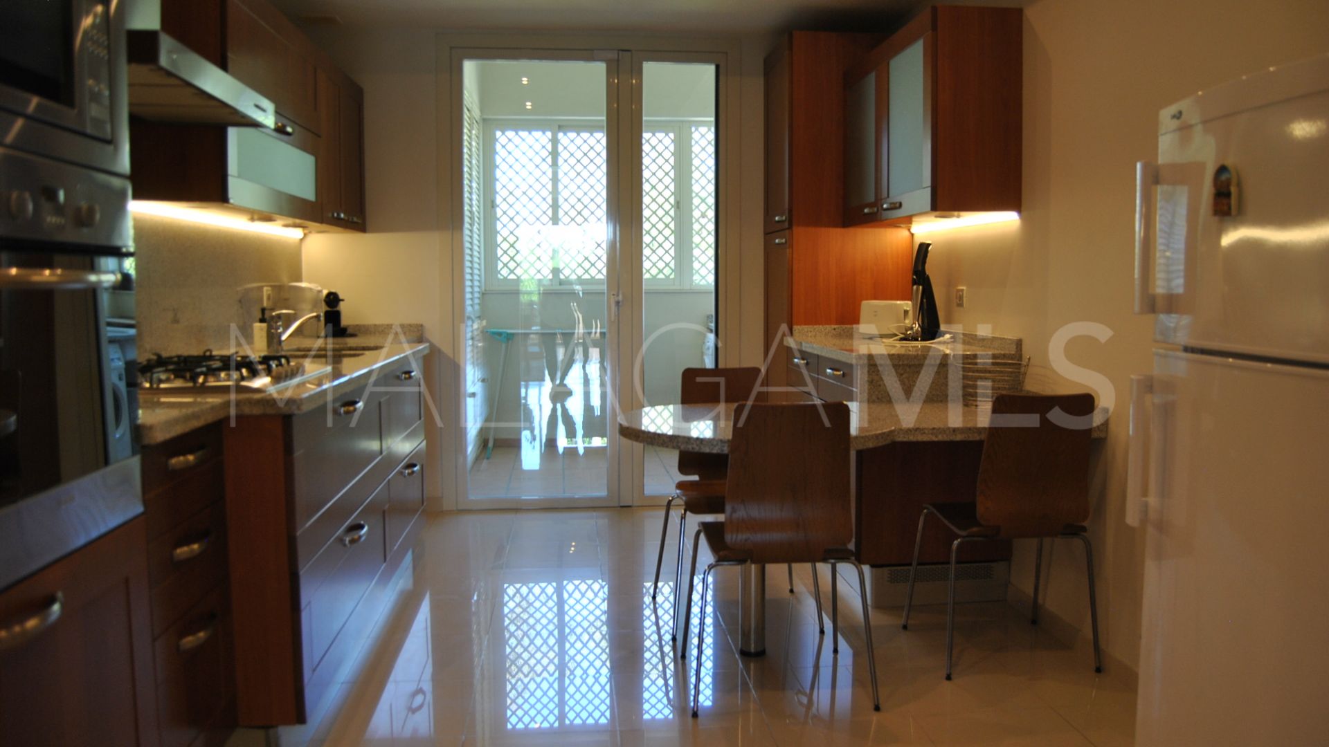 For sale La Trinidad 2 bedrooms apartment