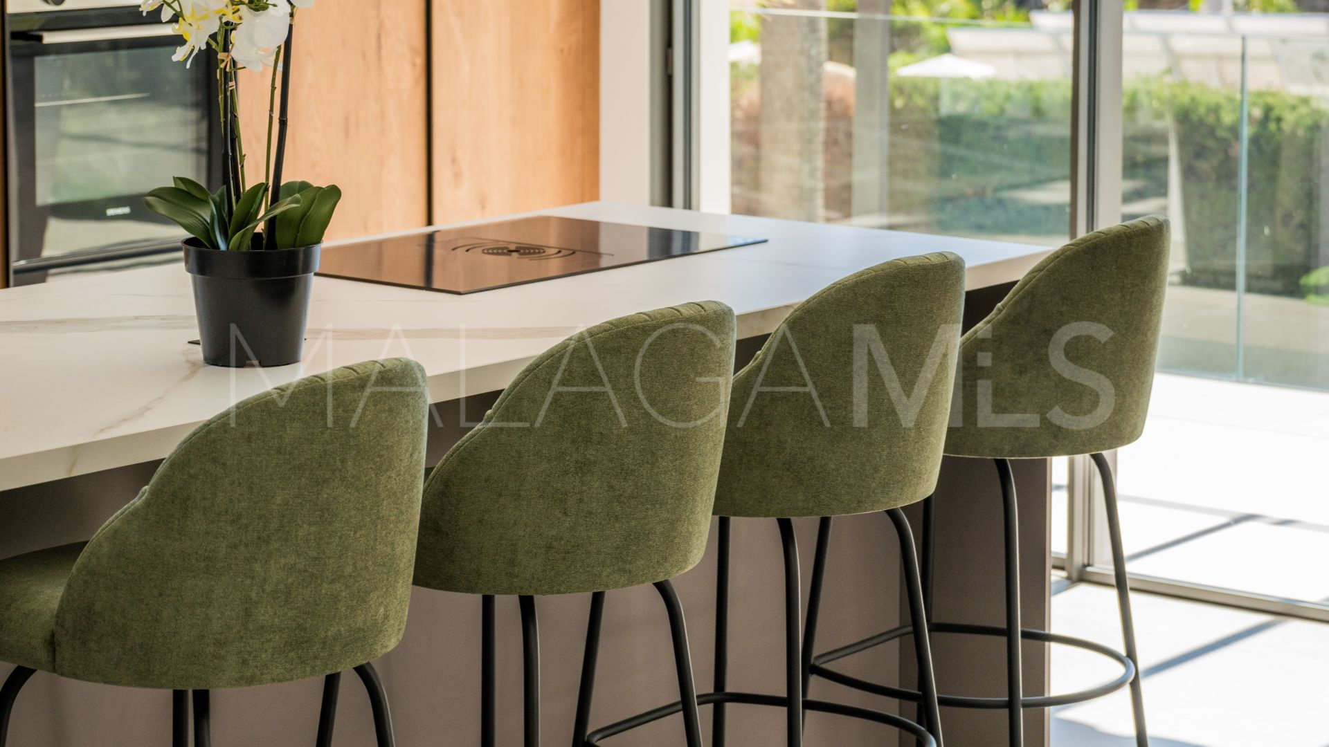 Buy villa in Rocio de Nagüeles