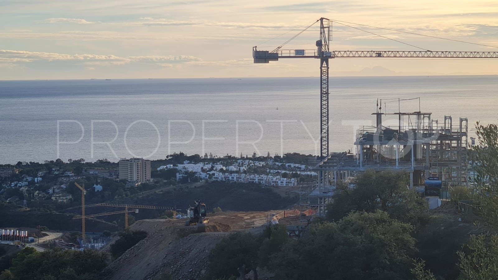 Se vende apartamento de 3 dormitorios en Los Altos de los Monteros