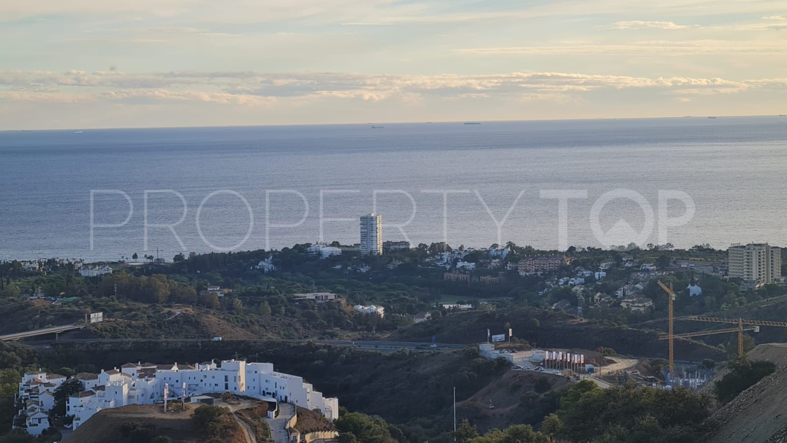 Se vende apartamento de 3 dormitorios en Los Altos de los Monteros