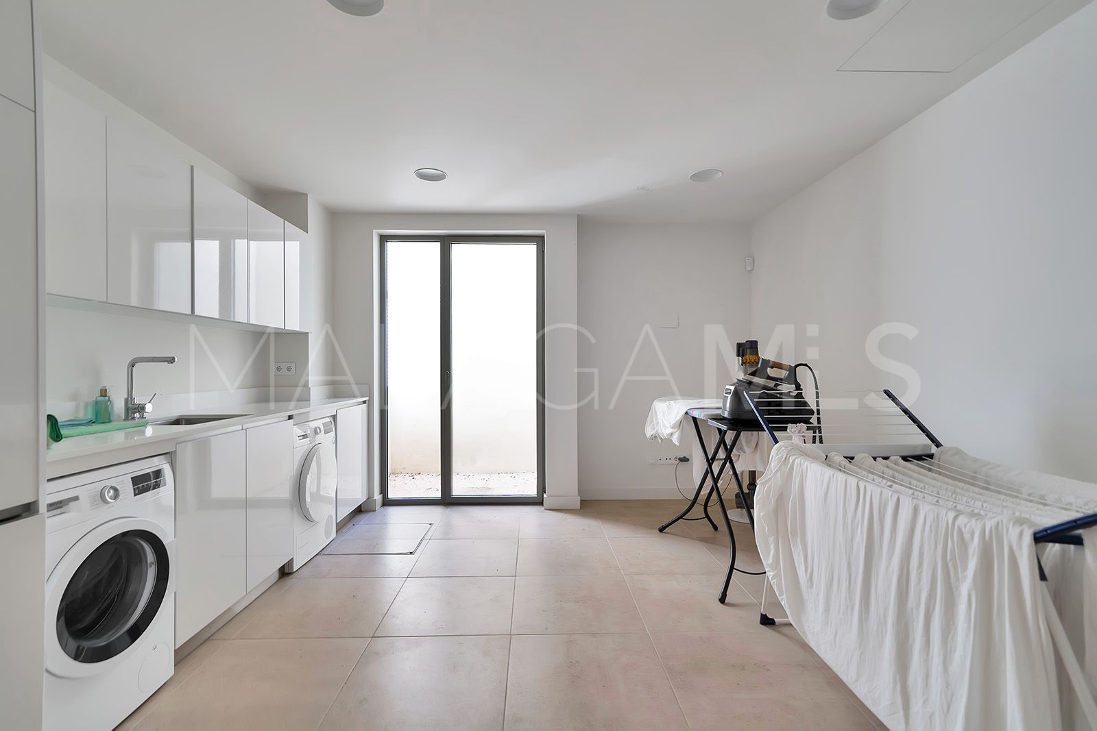 Villa for sale in Capanes Sur