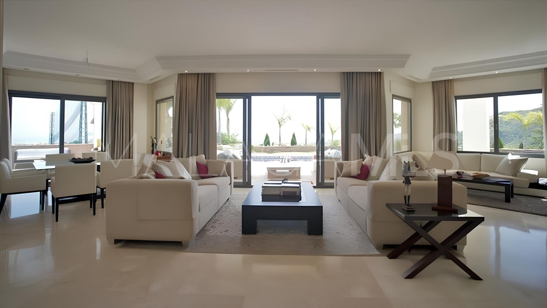 Villa for sale in Los Arqueros