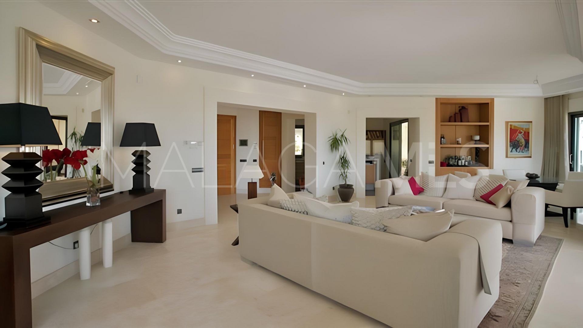 Villa for sale in Los Arqueros