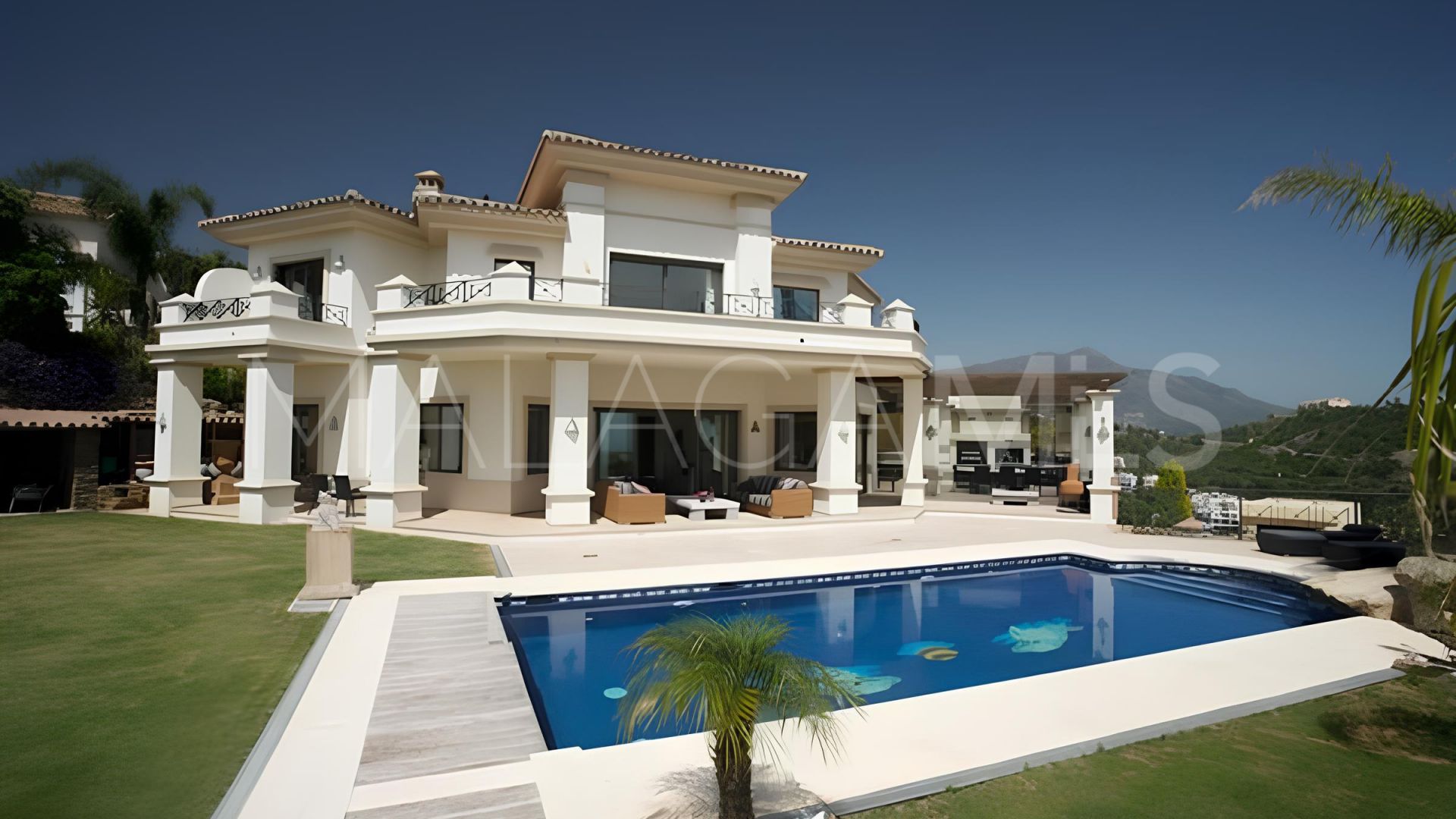Villa for sale in Los Arqueros