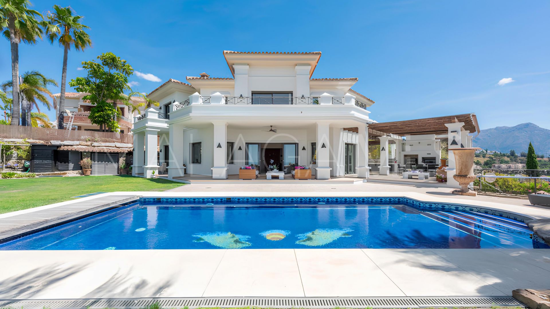 Villa for sale in Los Arqueros