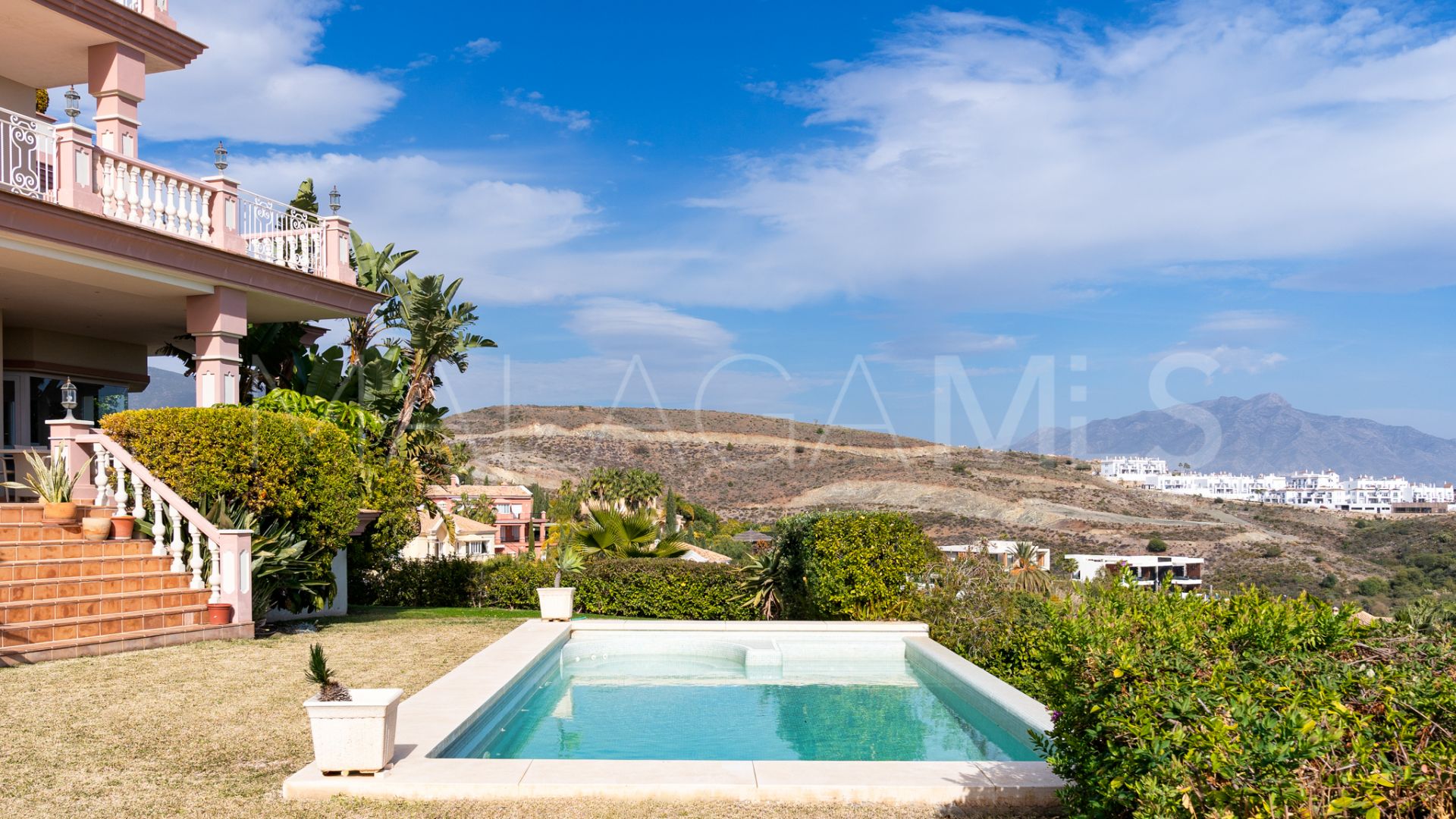 Villa for sale in Los Flamingos