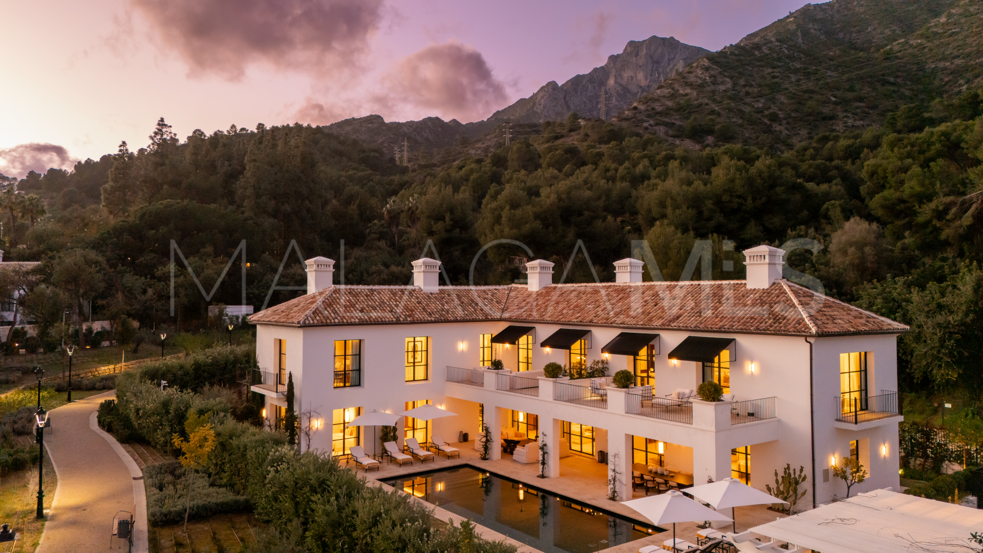 Villa in Cascada de Camojan for sale