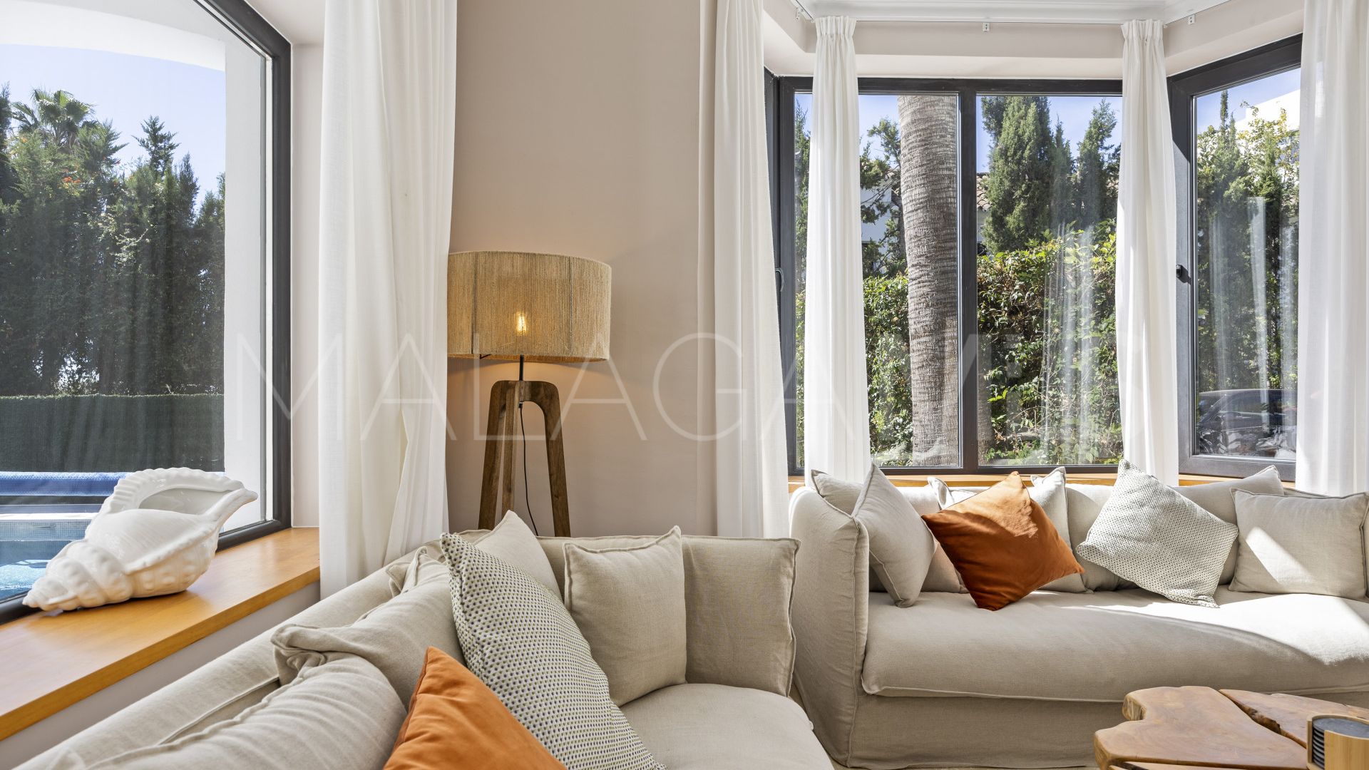 Villa for sale in El Paraiso