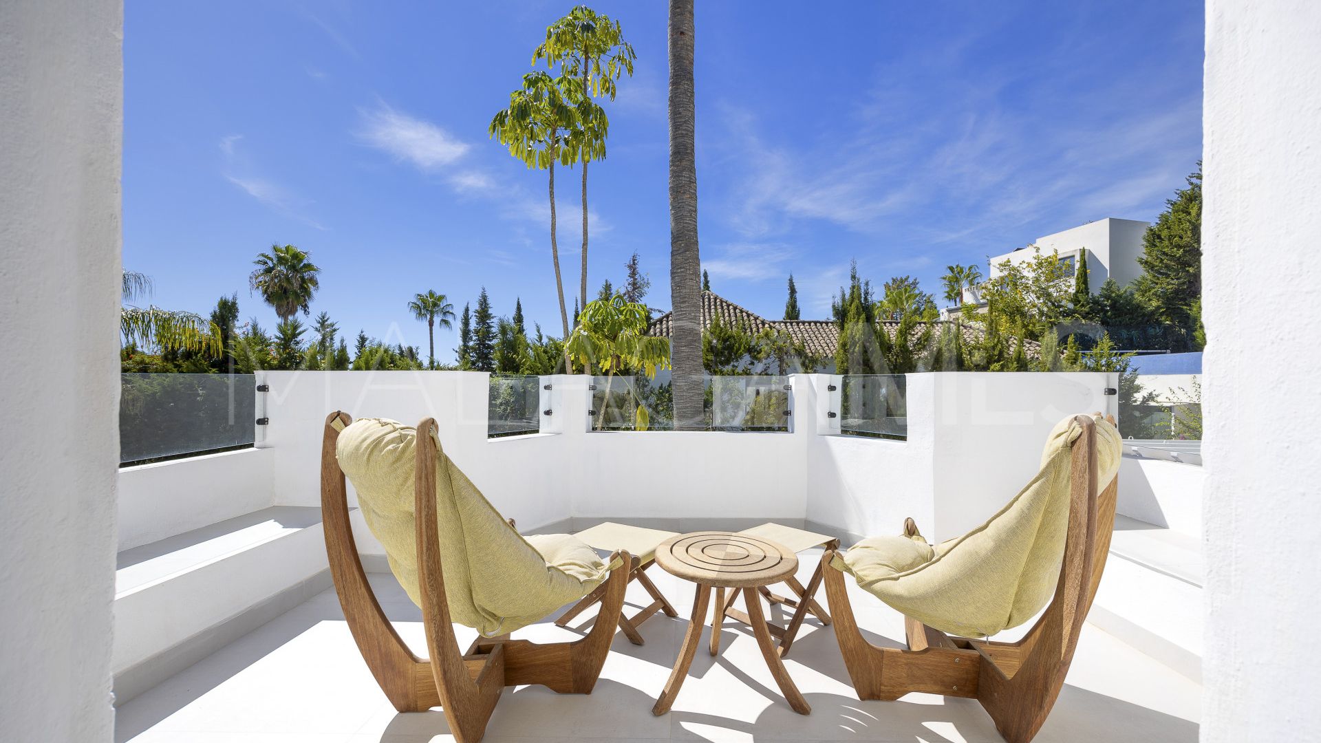 Villa for sale in El Paraiso