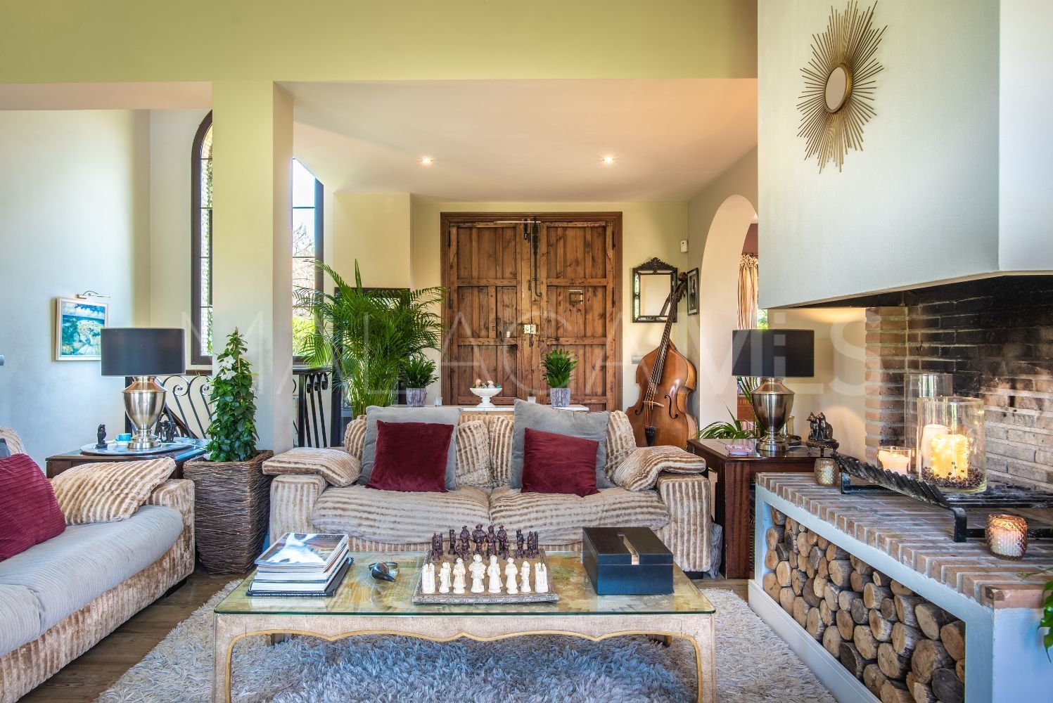 Villa for sale in Forest Hills