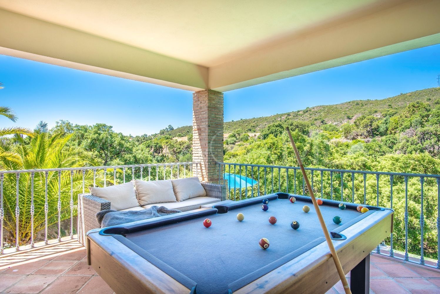 Villa for sale in Forest Hills