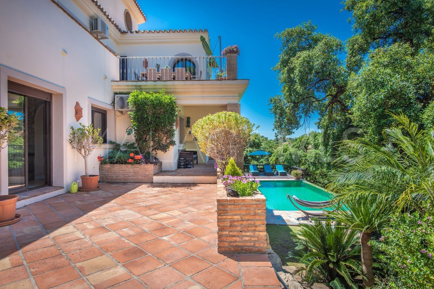 Villa for sale in Forest Hills