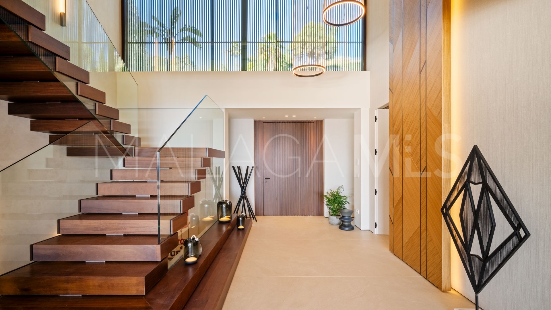 6 bedrooms villa in La Quinta for sale