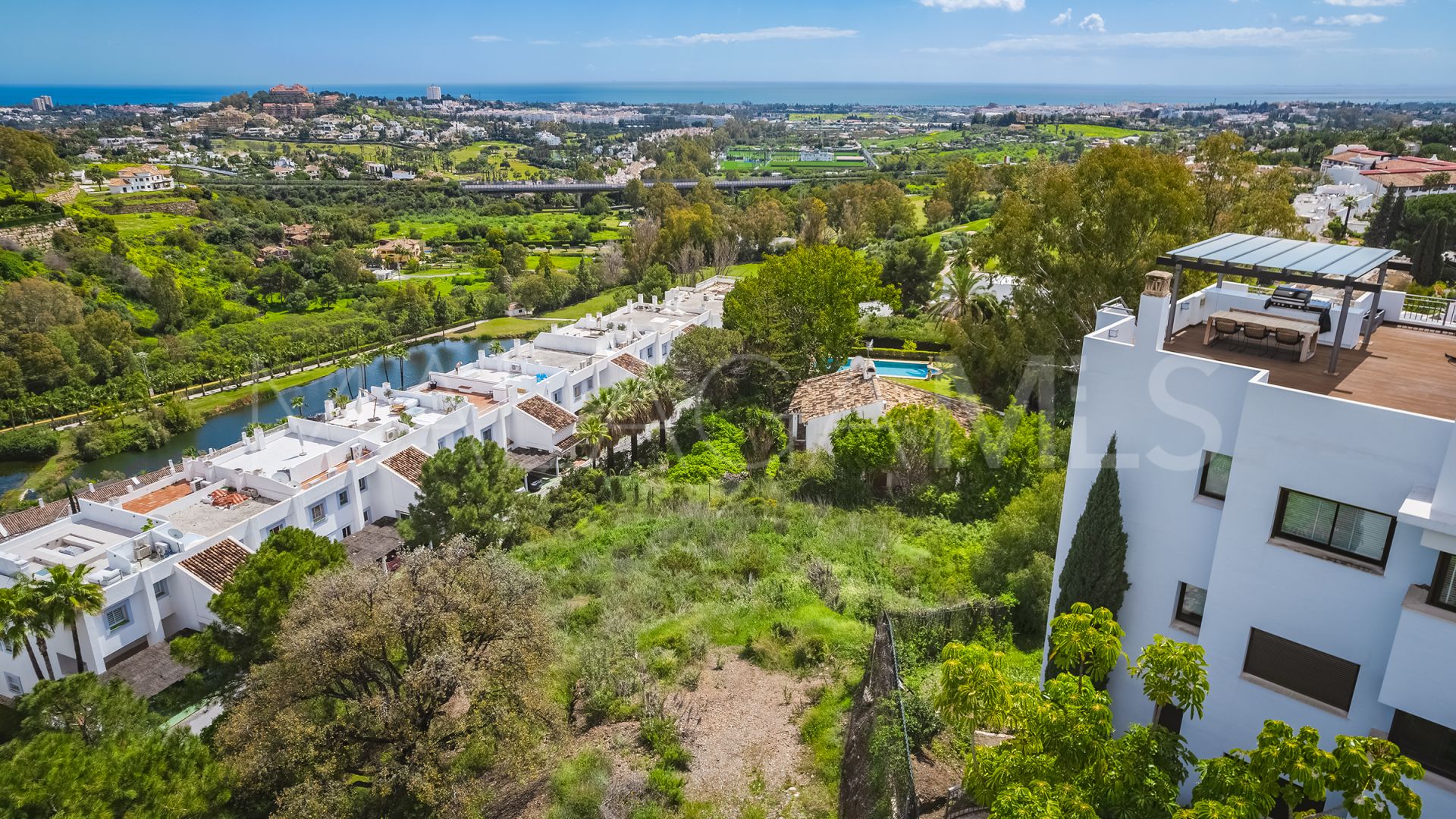 Tomt for sale in El Herrojo