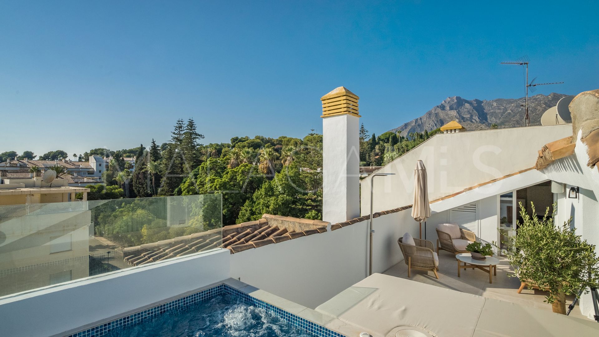 Zweistöckiges penthouse for sale in Golden Mile