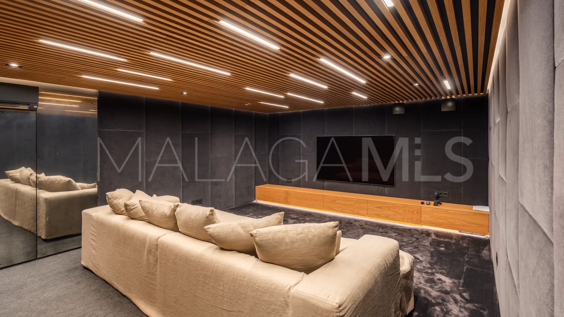 Villa for sale in Los Naranjos