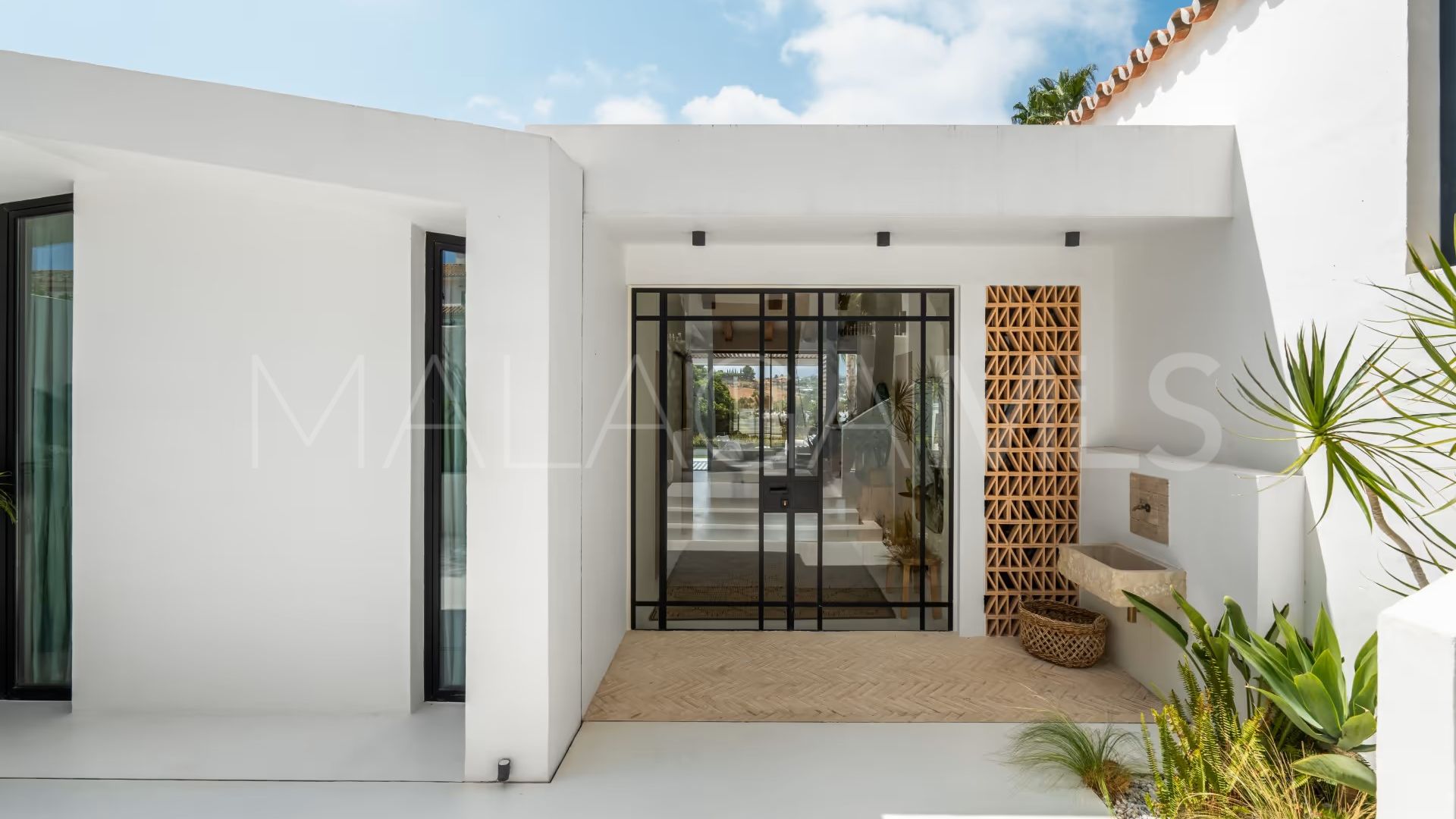 Villa for sale in Los Naranjos