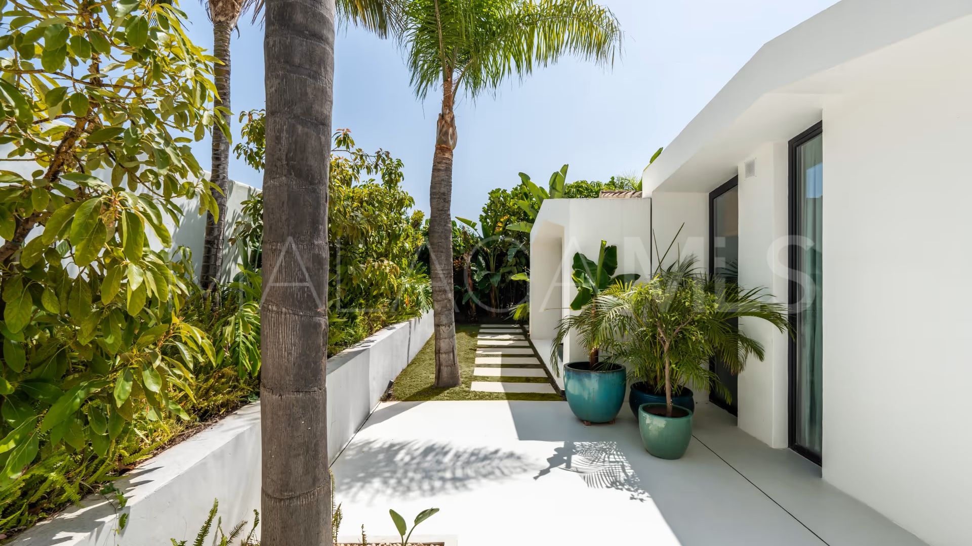 Villa for sale in Los Naranjos