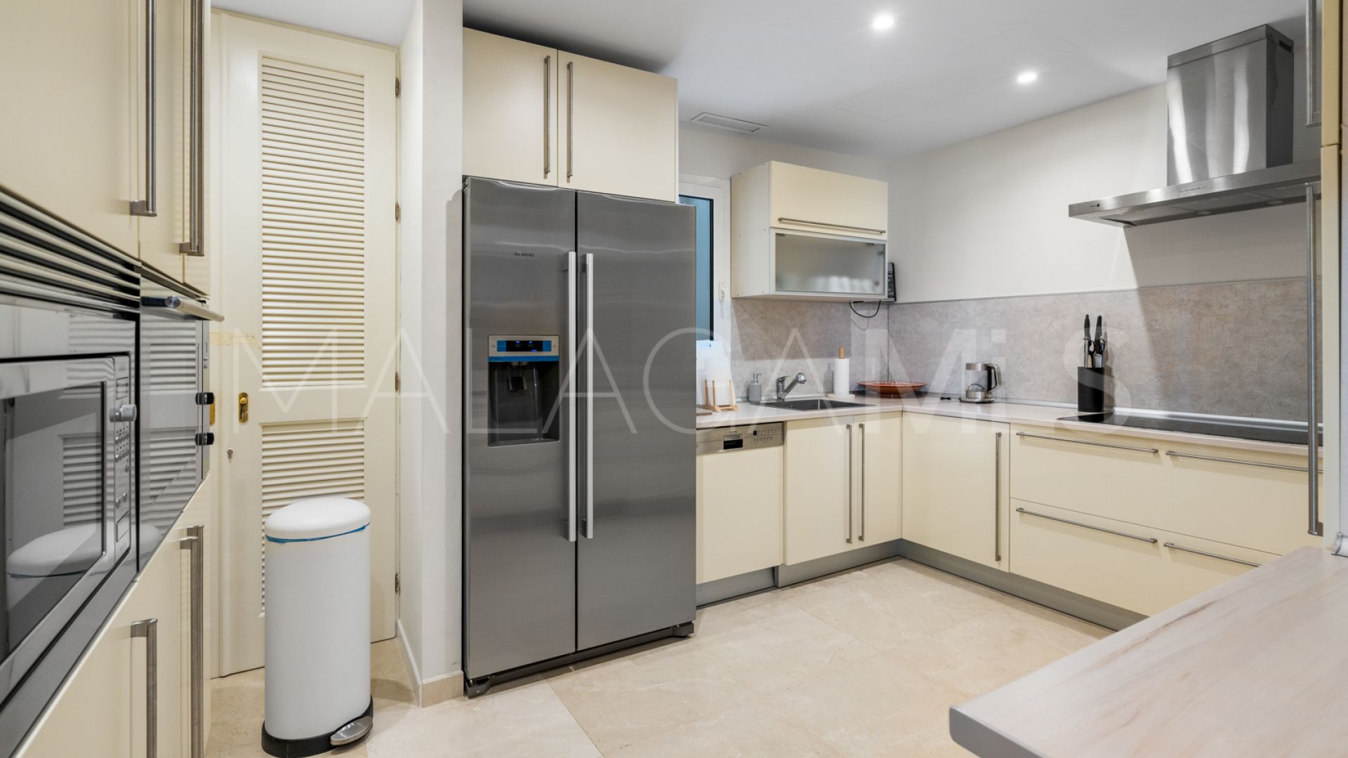 Villa for sale in Los Altos de los Monteros