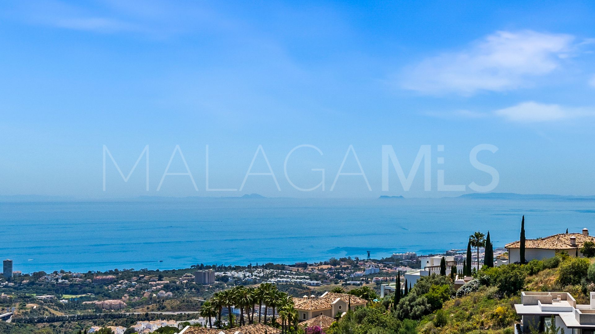 Villa for sale in Los Altos de los Monteros