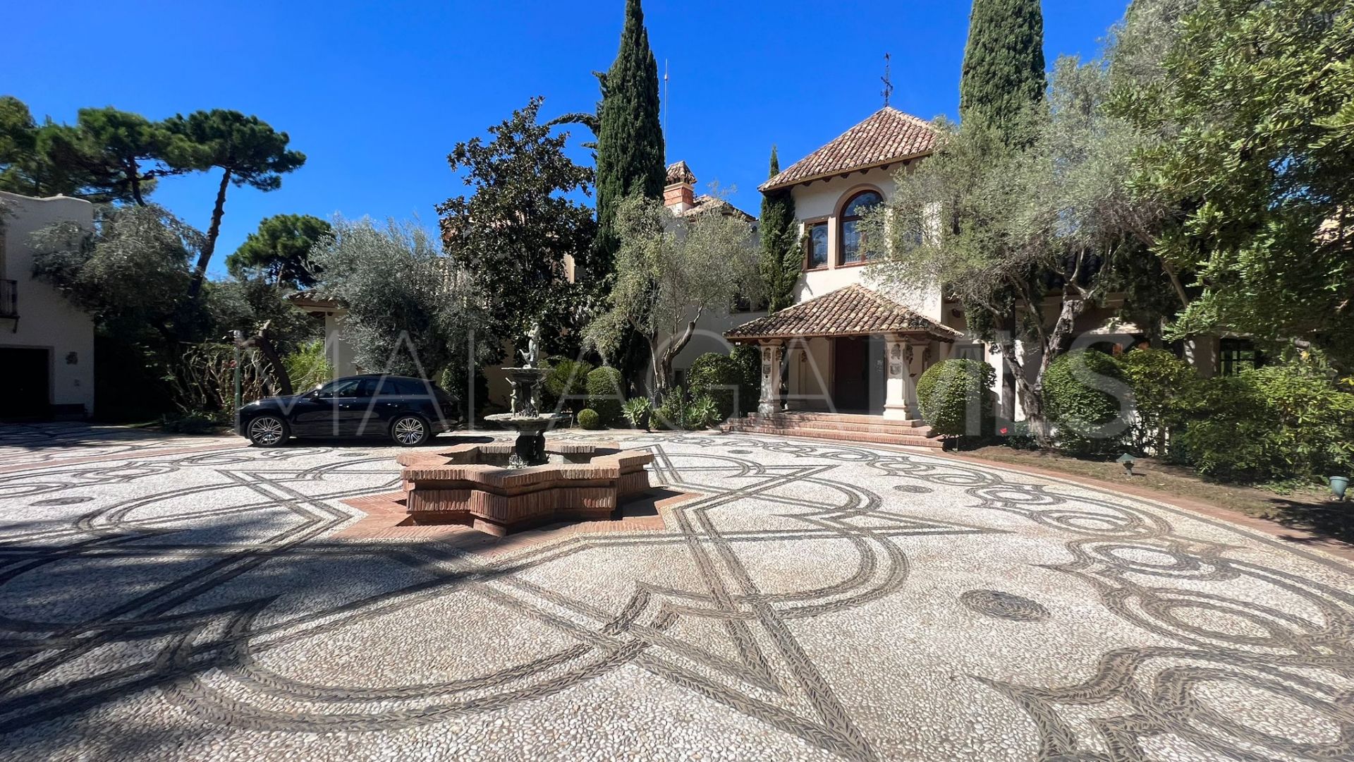 Villa for sale in La Zagaleta