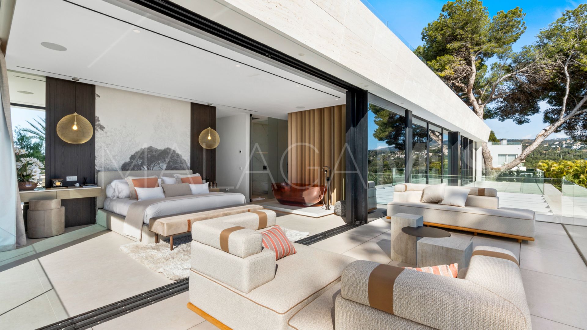 For sale villa in Los Monteros Playa with 6 bedrooms