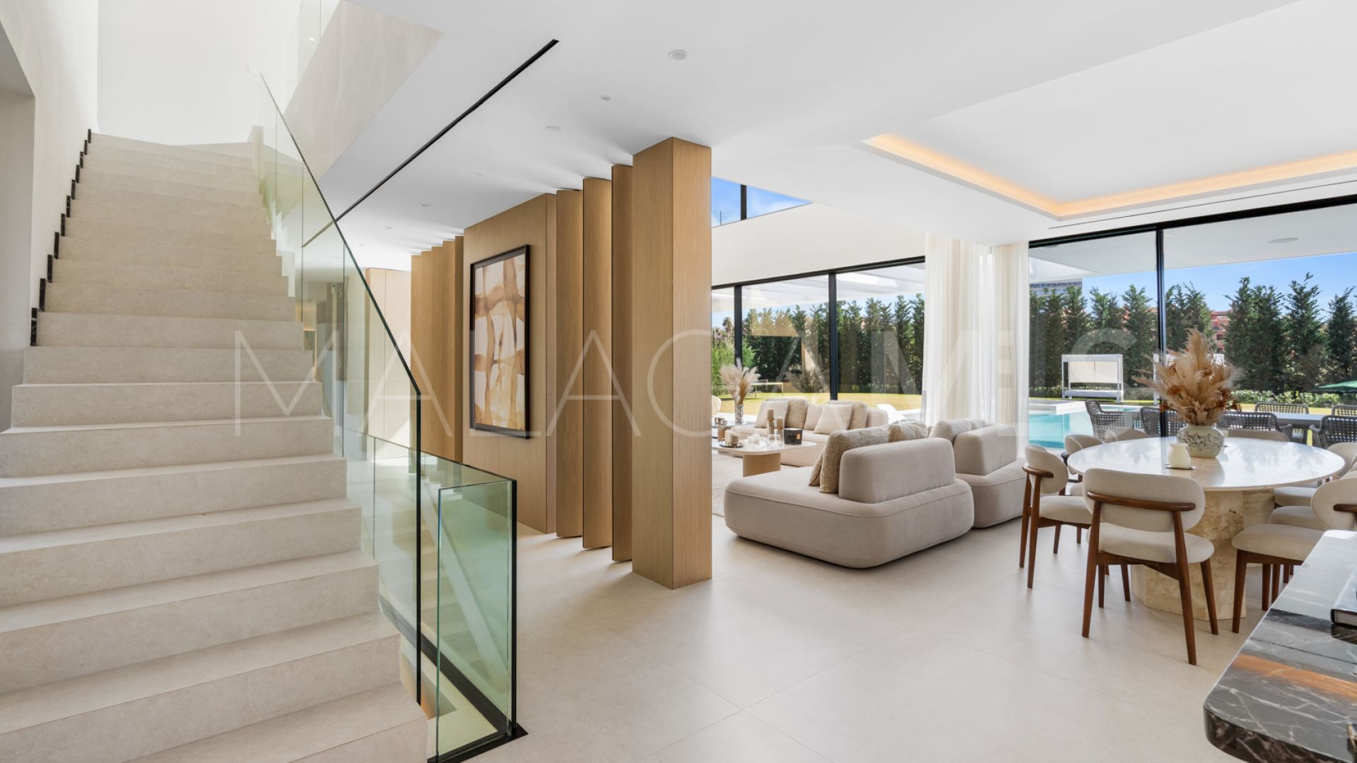 For sale villa in Los Monteros Playa with 6 bedrooms