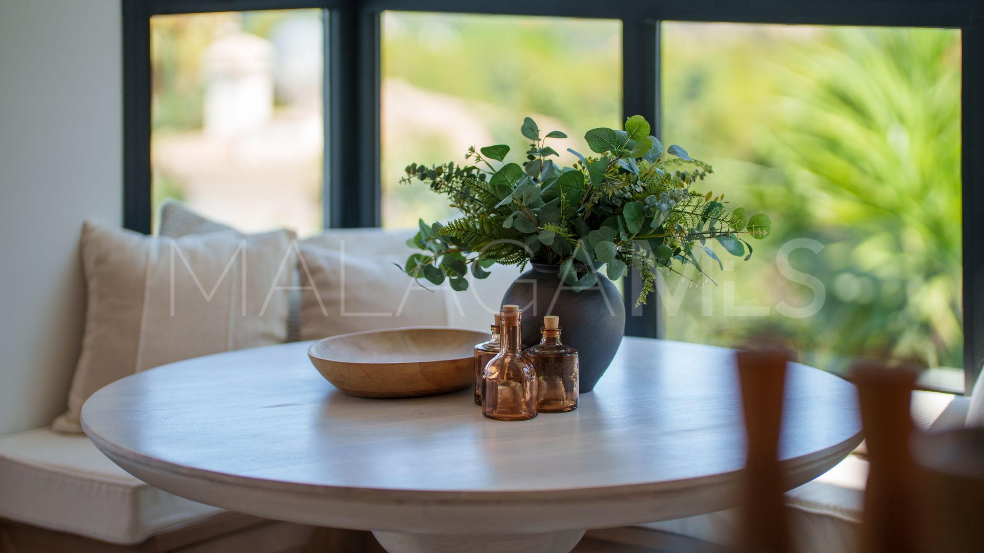 Villa for sale in Nueva Andalucia