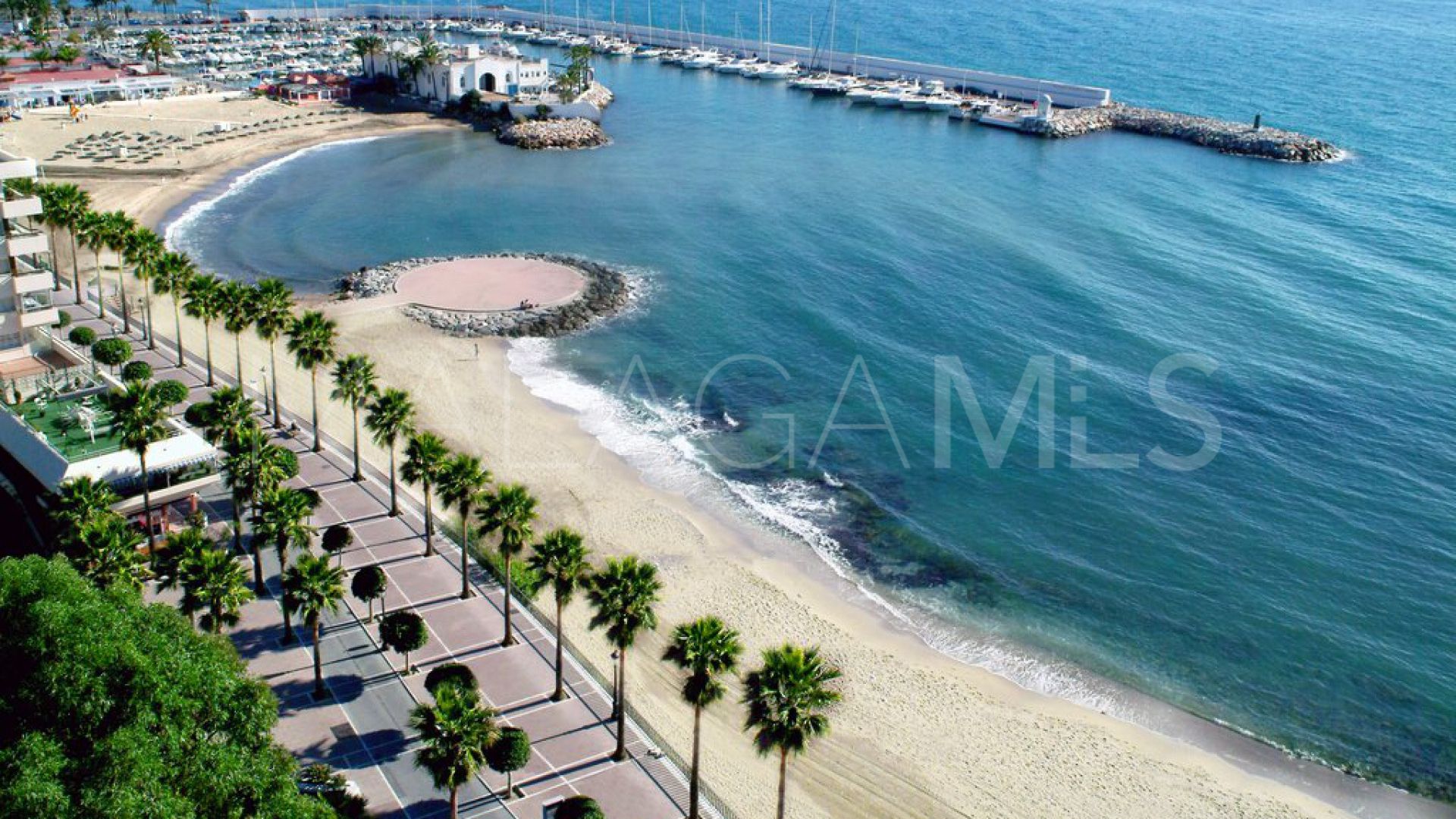 Villa for sale in Selwo