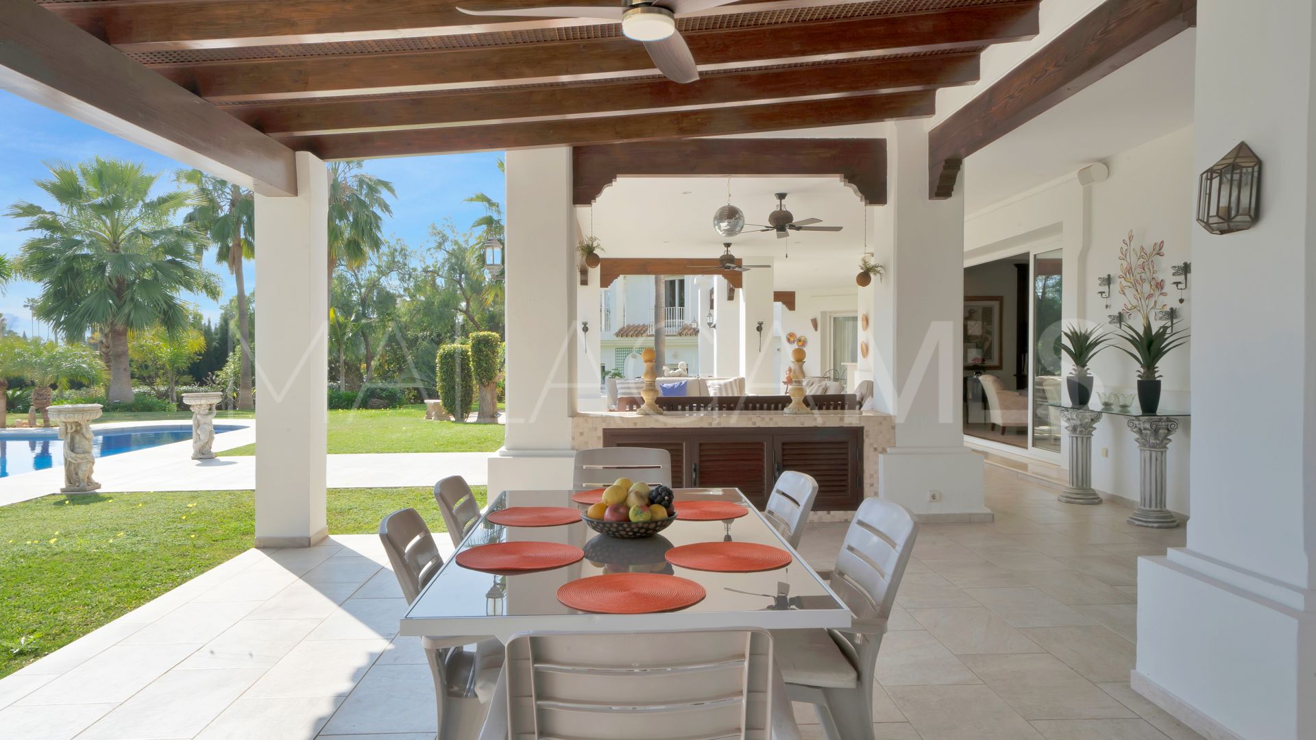 Villa with 7 bedrooms for sale in Nueva Andalucia