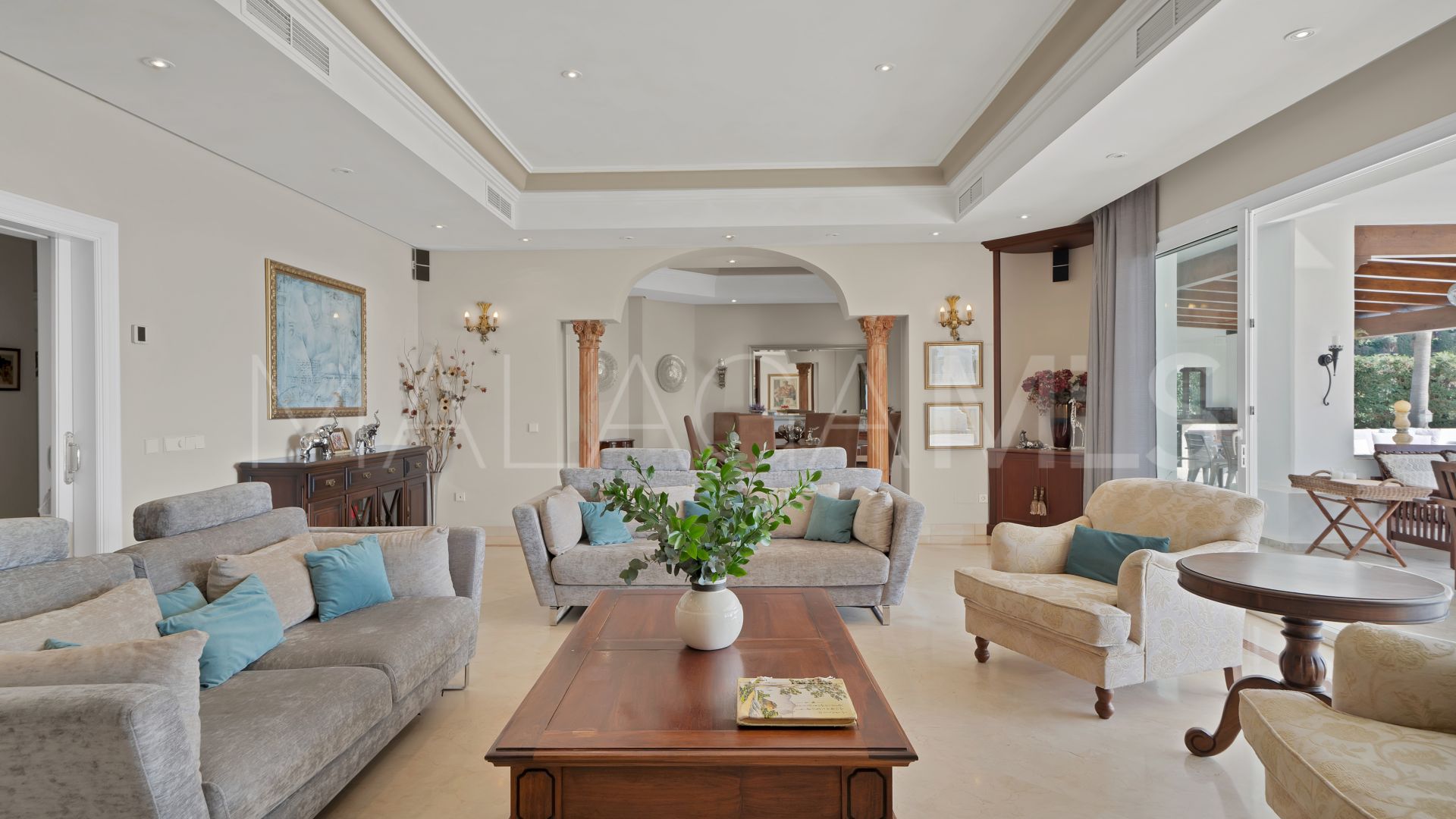 Villa with 7 bedrooms for sale in Nueva Andalucia