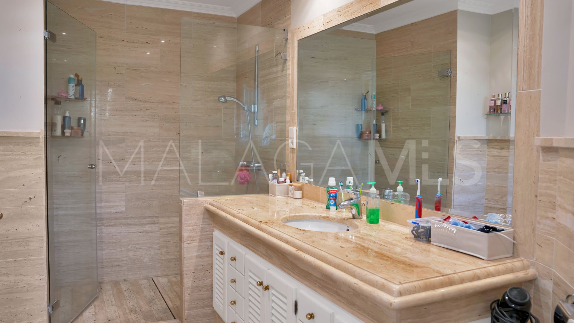 Villa with 7 bedrooms for sale in Nueva Andalucia