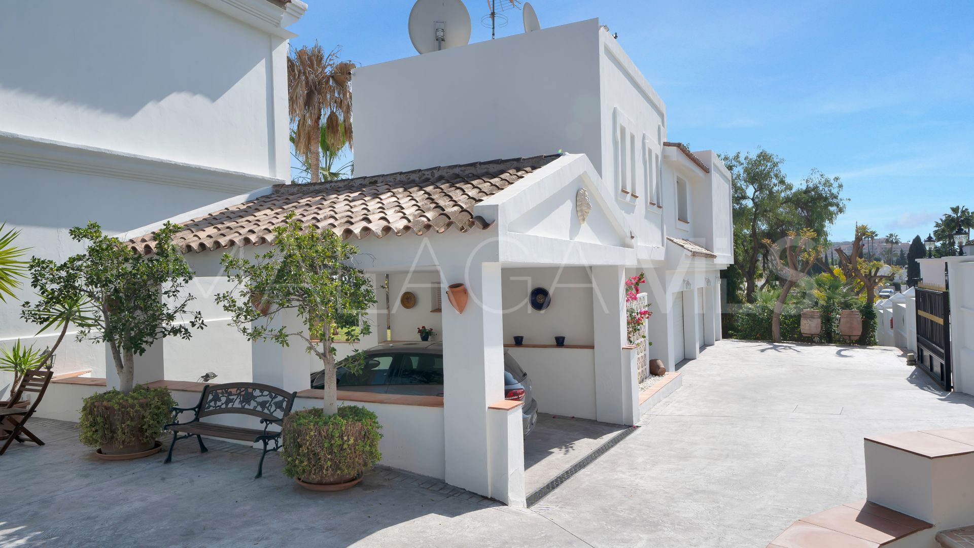 Villa with 7 bedrooms for sale in Nueva Andalucia
