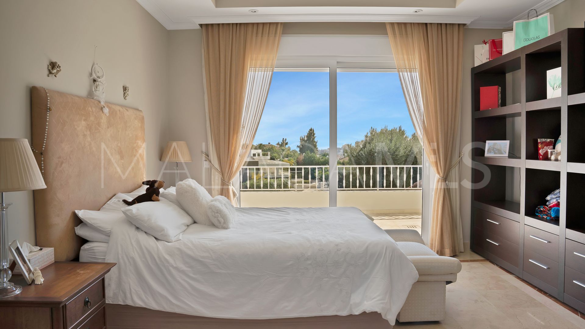 Villa with 7 bedrooms for sale in Nueva Andalucia