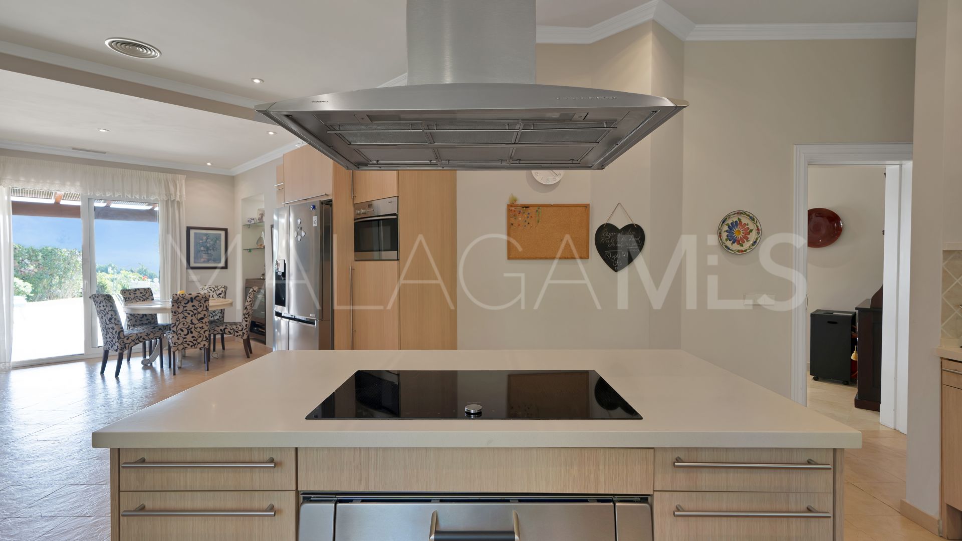 Villa with 7 bedrooms for sale in Nueva Andalucia