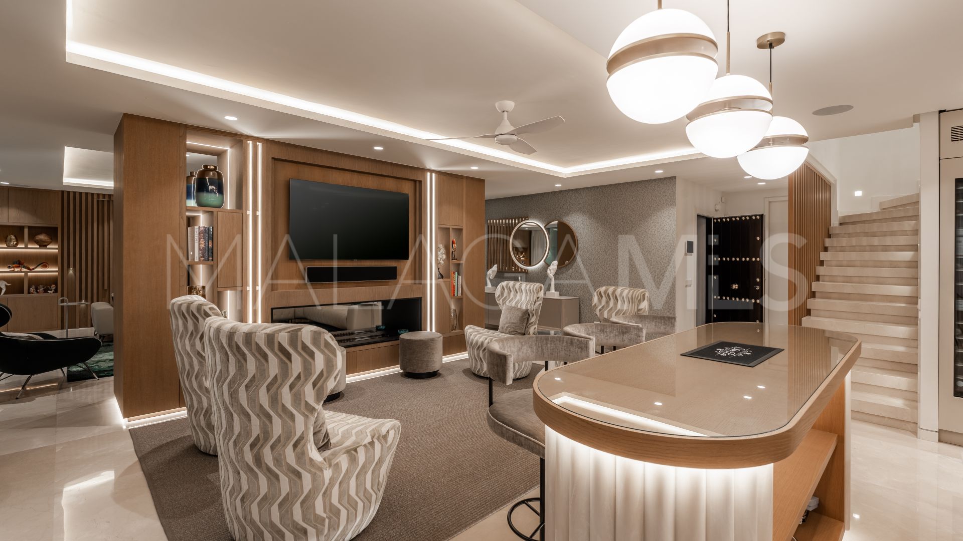 For sale Puente Romano 6 bedrooms duplex penthouse